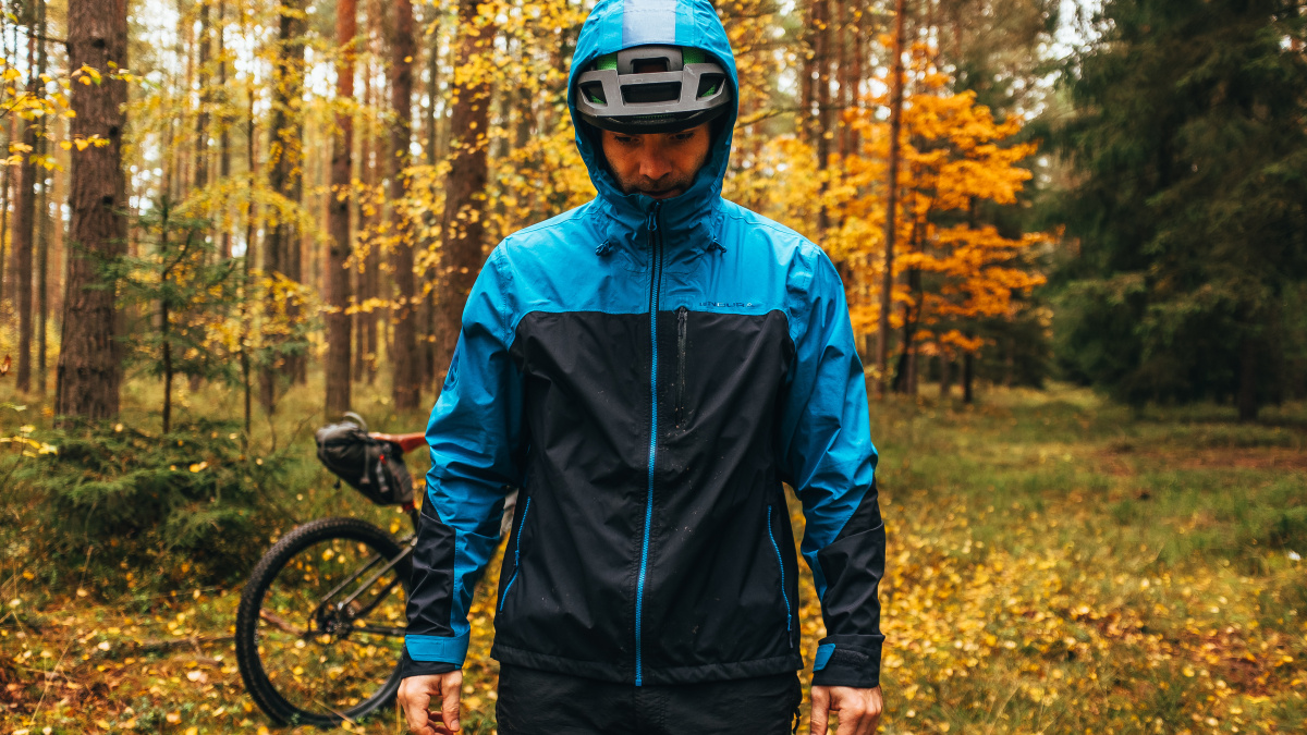 Review: Endura Singletrack Jacket | Bikepacking.cz
